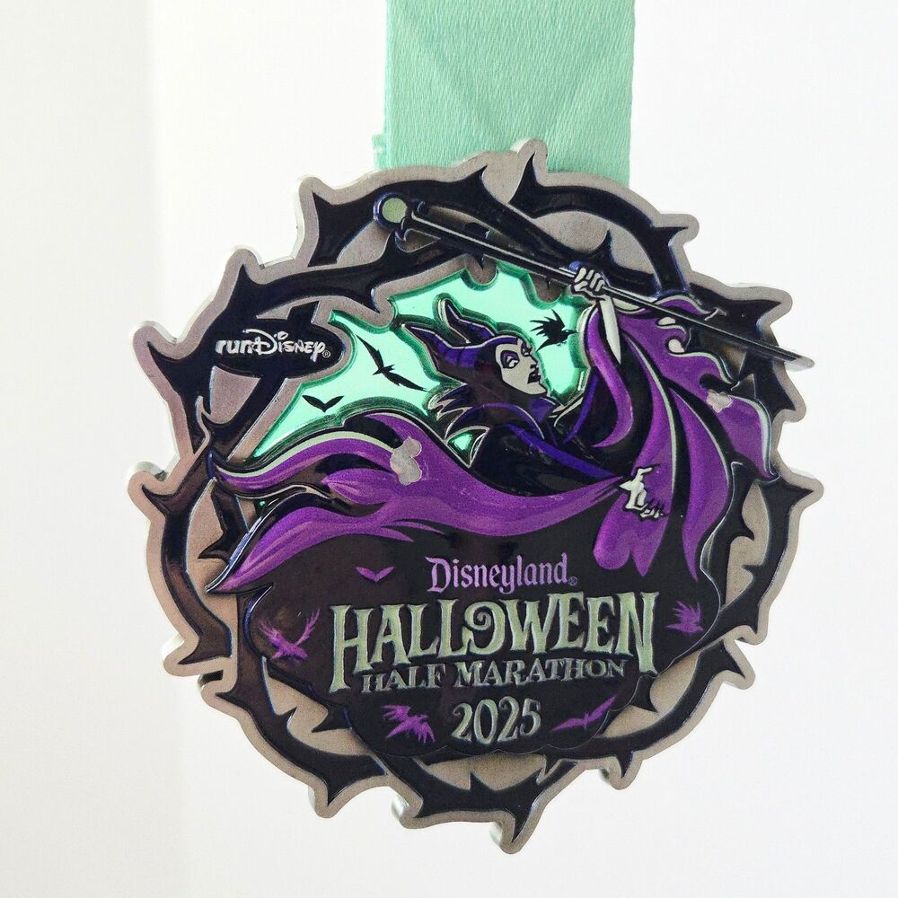 Disneyland Halloween 2025 runDisney Half Marathon Maleficent Finisher Medal READ - Picture 10 of 10
